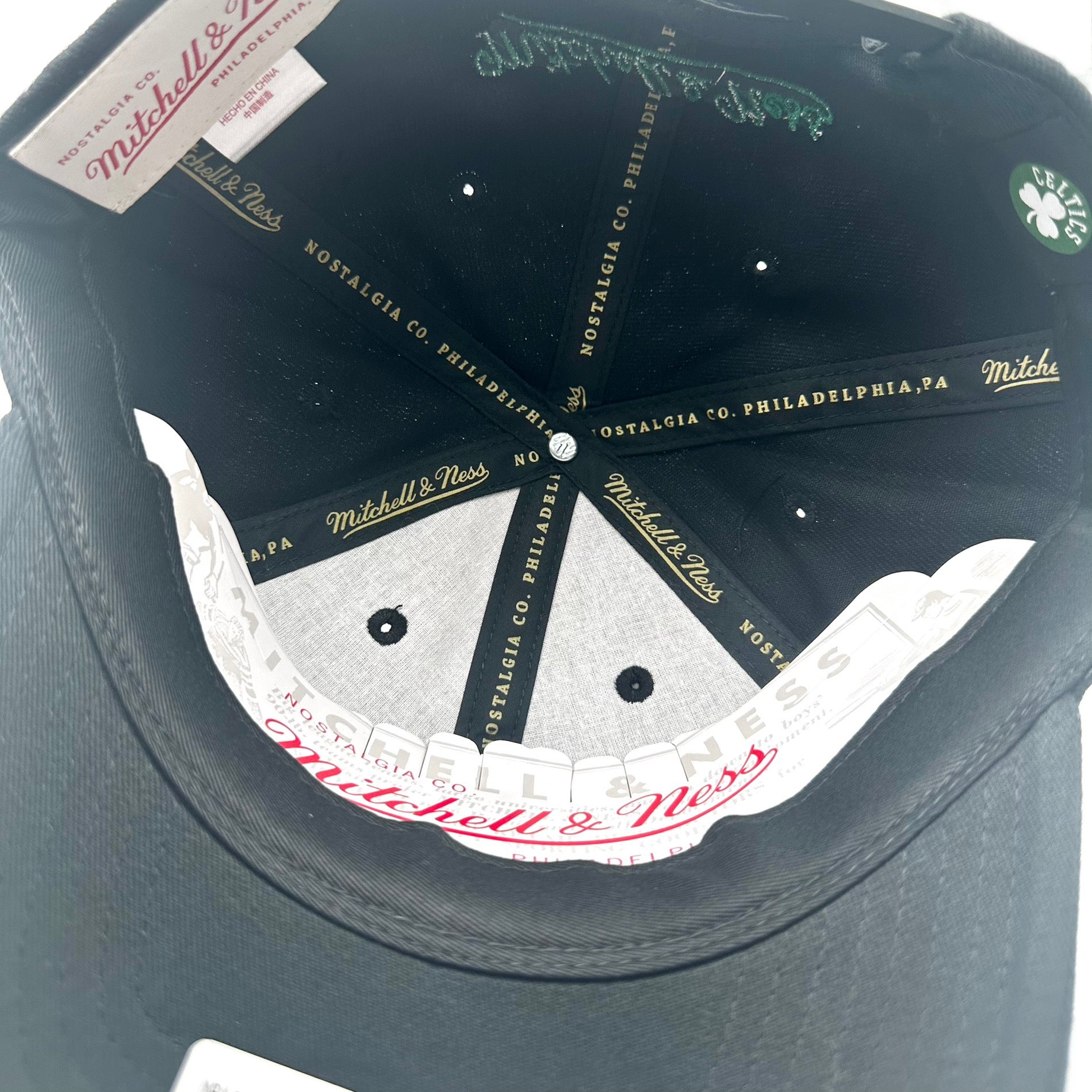 Boston Celtics Hat - Black NBA Core Classic Deadstock Snapback - Mitchell & Ness